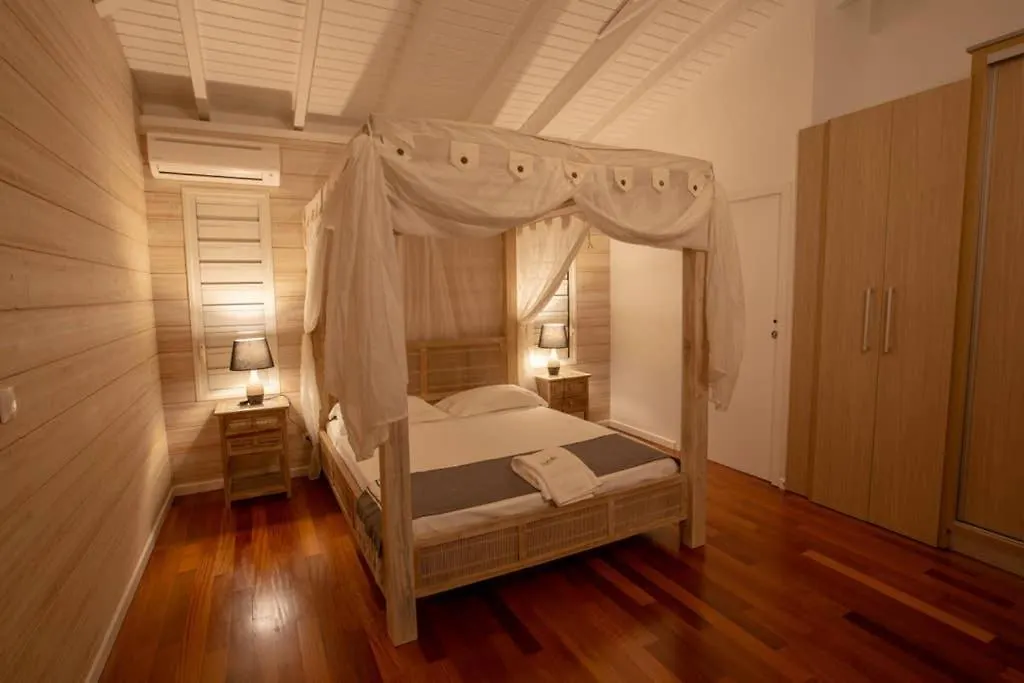 Sunset Lodge Bouillante